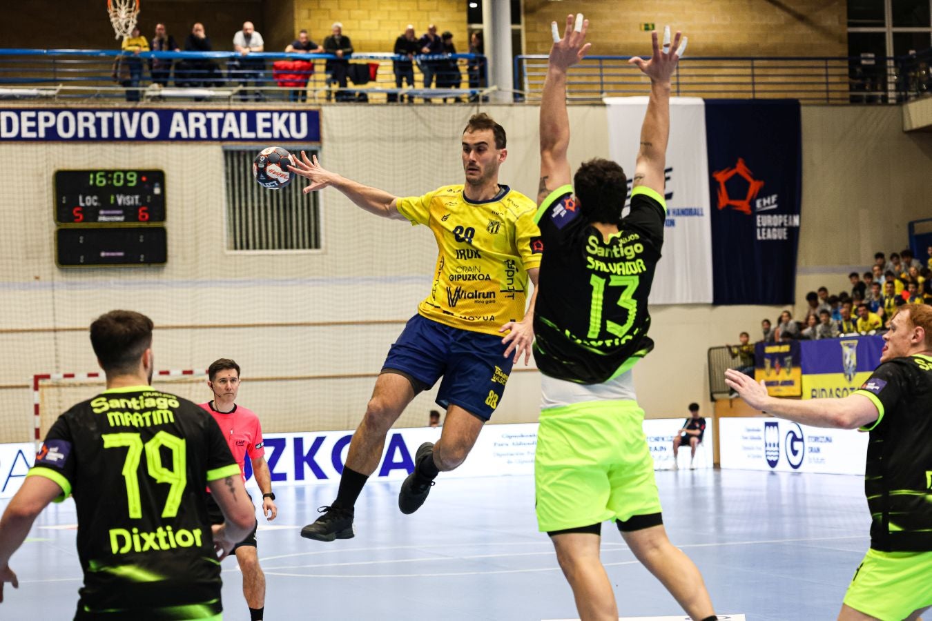 El Bidasoa Irun se impone al Sporting de Portugal