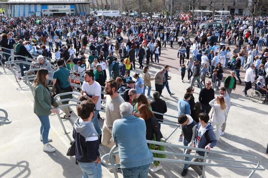 Ambiente de gala en la previa al Aviron Bayonnais - Pau