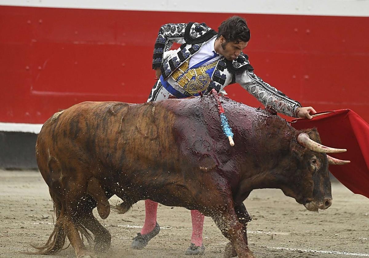 Morante de la Puebla, con su segundo toro en Azpeitia el pasado año.
