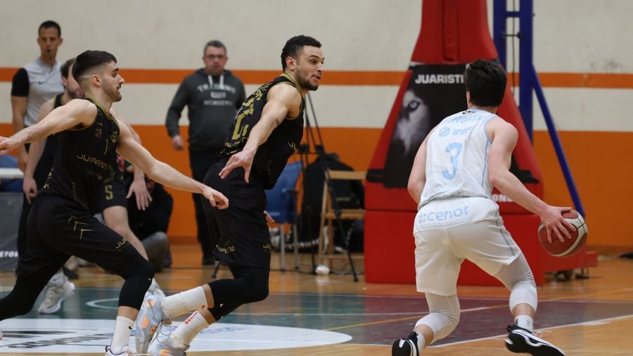 El Guuk Gipuzkoa se lleva el derbi del basket guipuzcoano