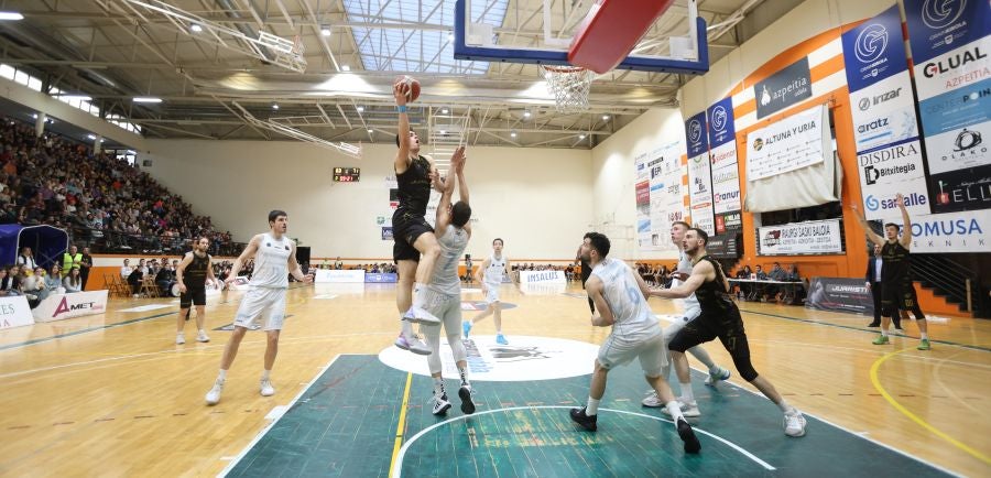 El Guuk Gipuzkoa se lleva el derbi del basket guipuzcoano