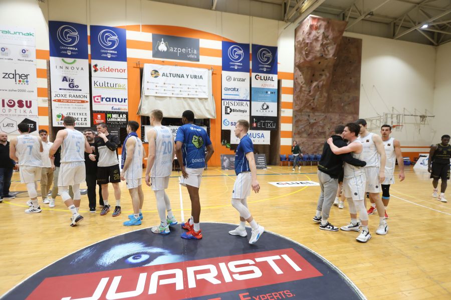 El Guuk Gipuzkoa se lleva el derbi del basket guipuzcoano