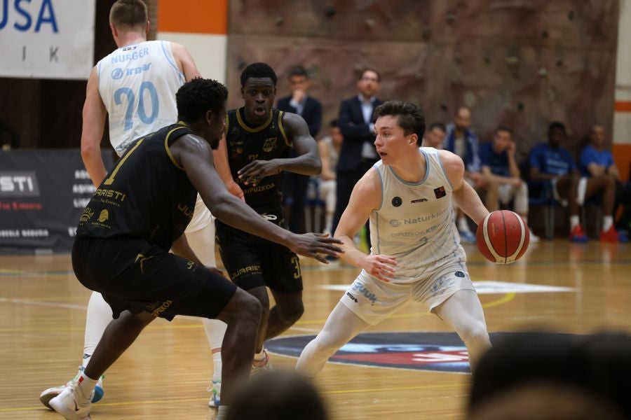 El Guuk Gipuzkoa se lleva el derbi del basket guipuzcoano