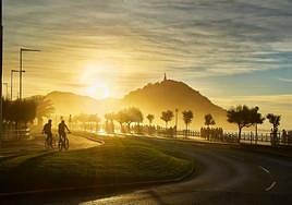 Atardecer en el barrio de Gros.