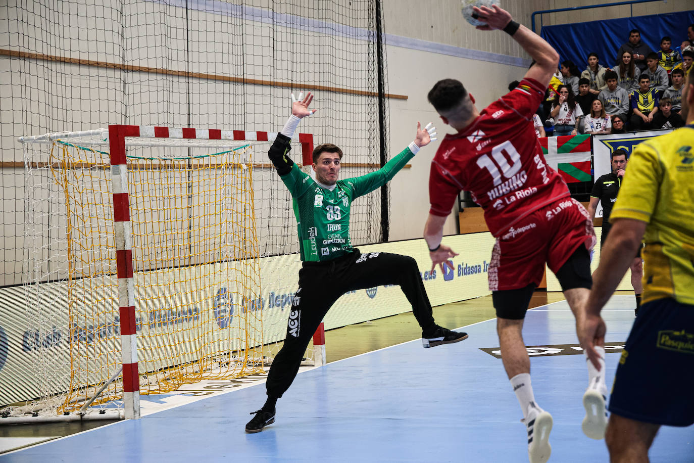 Poderosa victoria del Bidasoa ante el Logroño