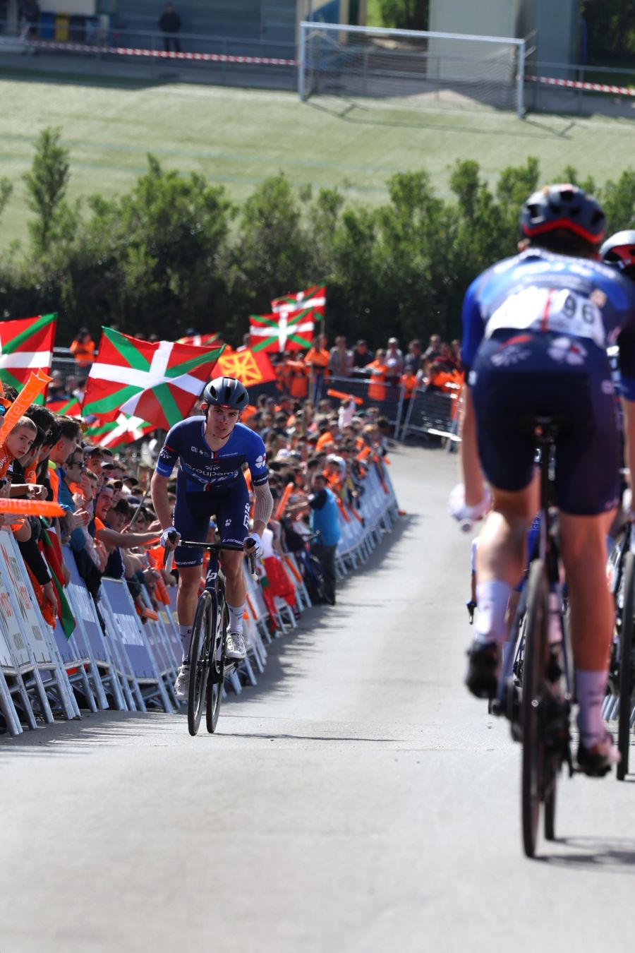 El espectáculo de la subida a Hika