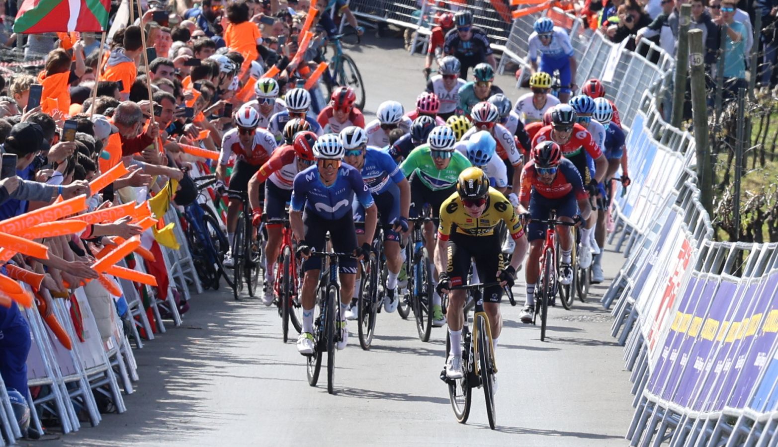 El espectáculo de la subida a Hika