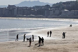 Viernes Santo de sol y turistas