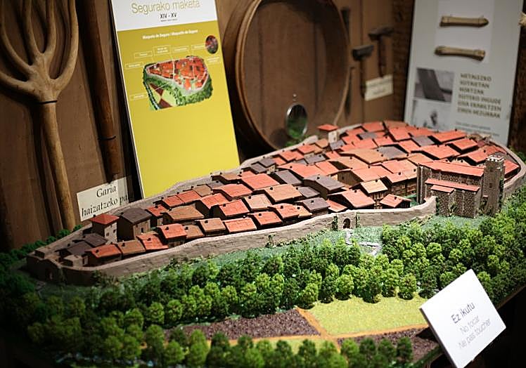 Representación de Segura en el siglo XVI hecha a mano.