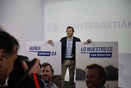 Borja Corominas, en la presentación de su lista para el Ayuntamiento de Donostia.