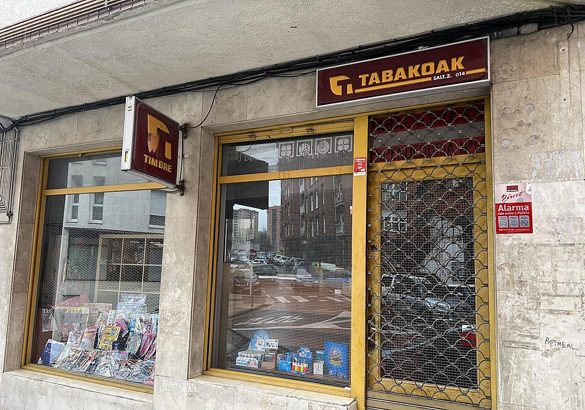 El estanco Poyales de Eibar fue objeto de un nuevo intento de robo que desembocó en la detención de un joven de 18 años.