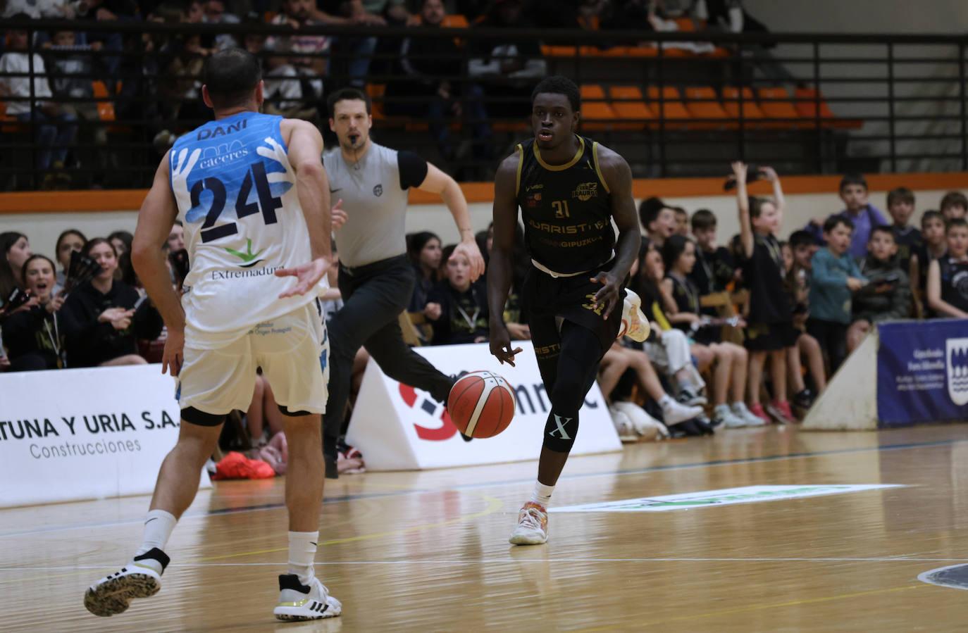 Las mejores imágenes del Iraurgi-Cáceres