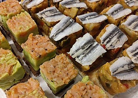 Imagen secundaria 1 - El pedido y dos de los pintxos.