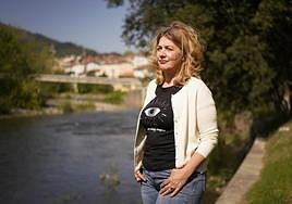 Manoli Palacín, madre de Aley, posa para visibilizar situaciones como la que está atravesando su hijo.