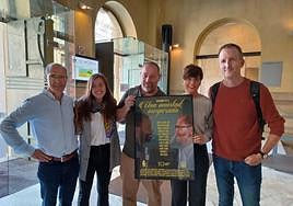 De izquierda a derecha, el mentor Alberto Ariño, Lide Madinabeitia, de ZEHAR Errefuxiatuekin, Xabier Vicente, Silvana Luciani, de SOS Racismos y el mentor Iñaki Olaetxea.