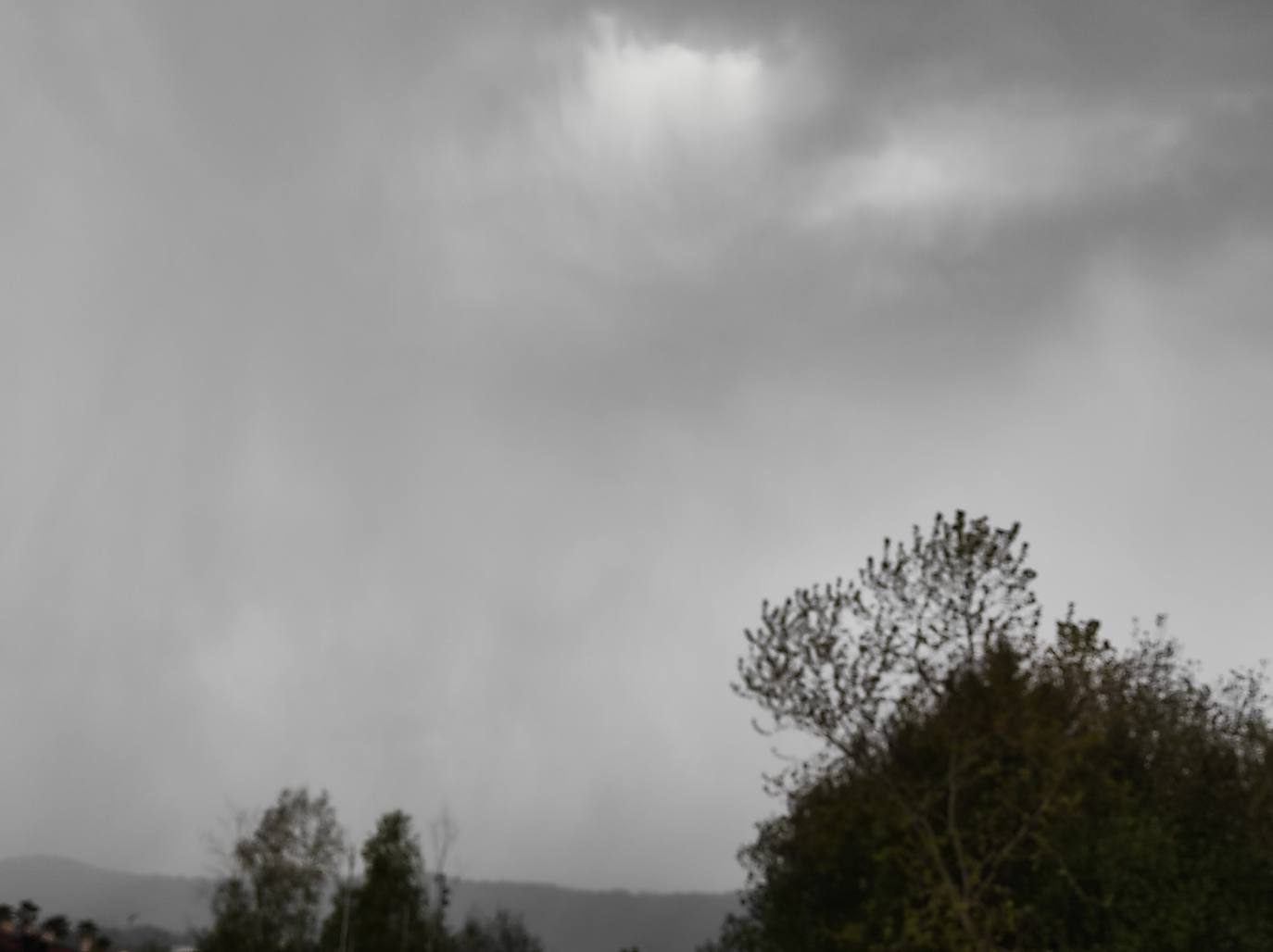 Un viernes soleado que acaba con tormentas