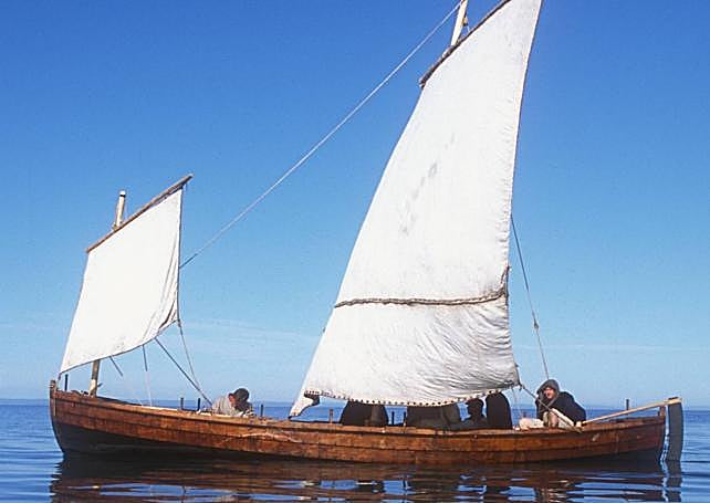 Replica de una chalupa ballenera antigua.