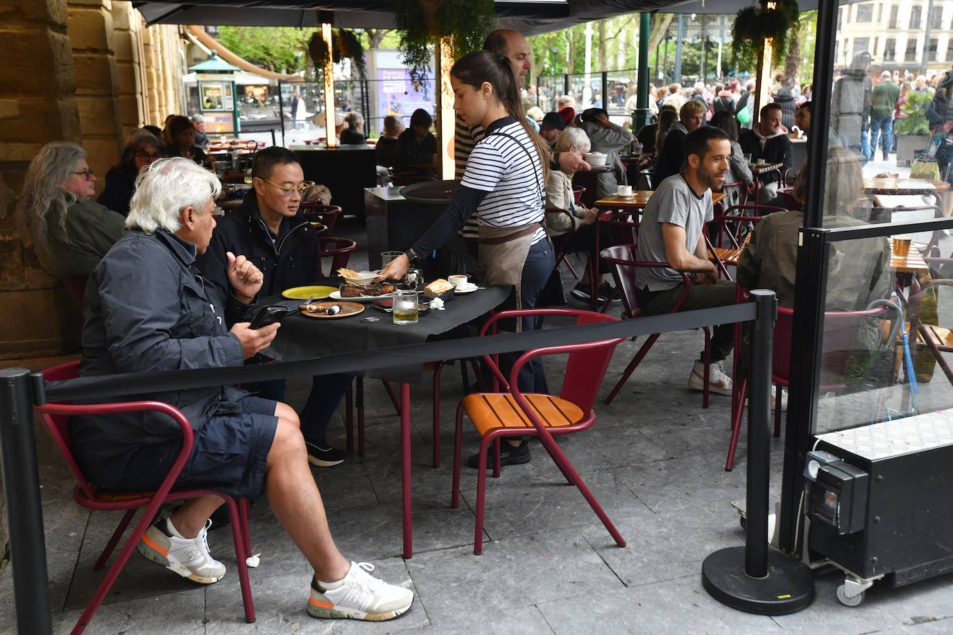 Gipuzkoa se llena de turistas por el puente del primero de mayo