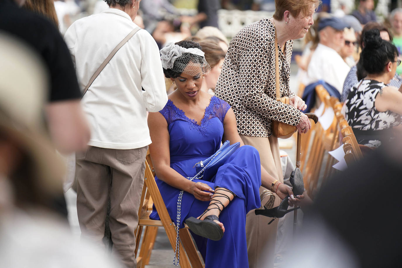 Un desfile multicolor en la Plaza Easo de San Sebastián