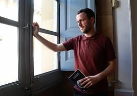 Jon Urzelai, Donostian egindako aurkezpenean.