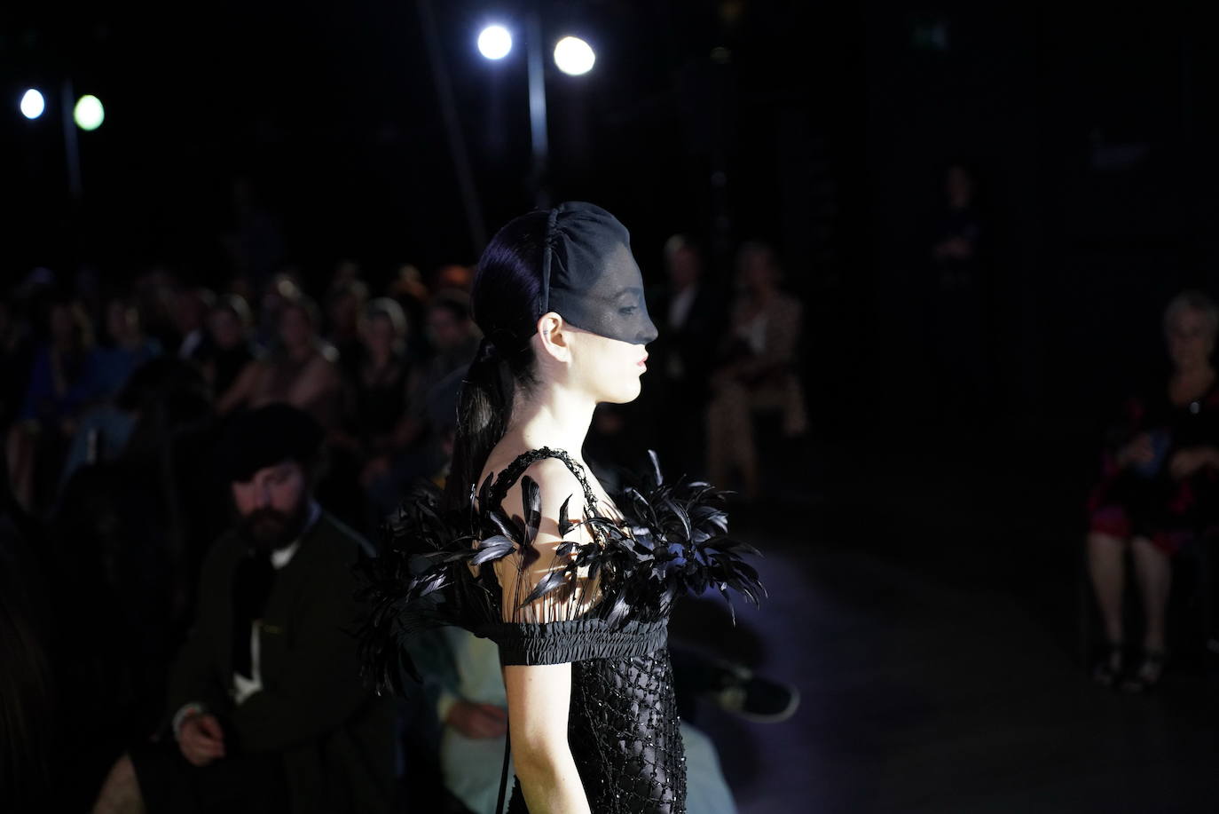 Diez estrellas deslumbran en Balenciaga