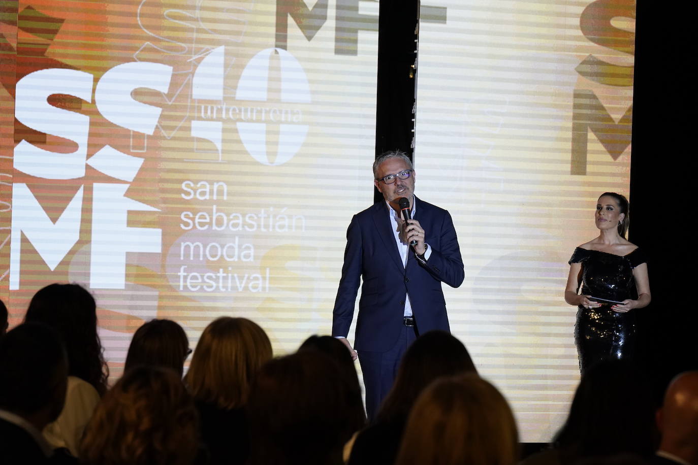 Diez estrellas deslumbran en Balenciaga