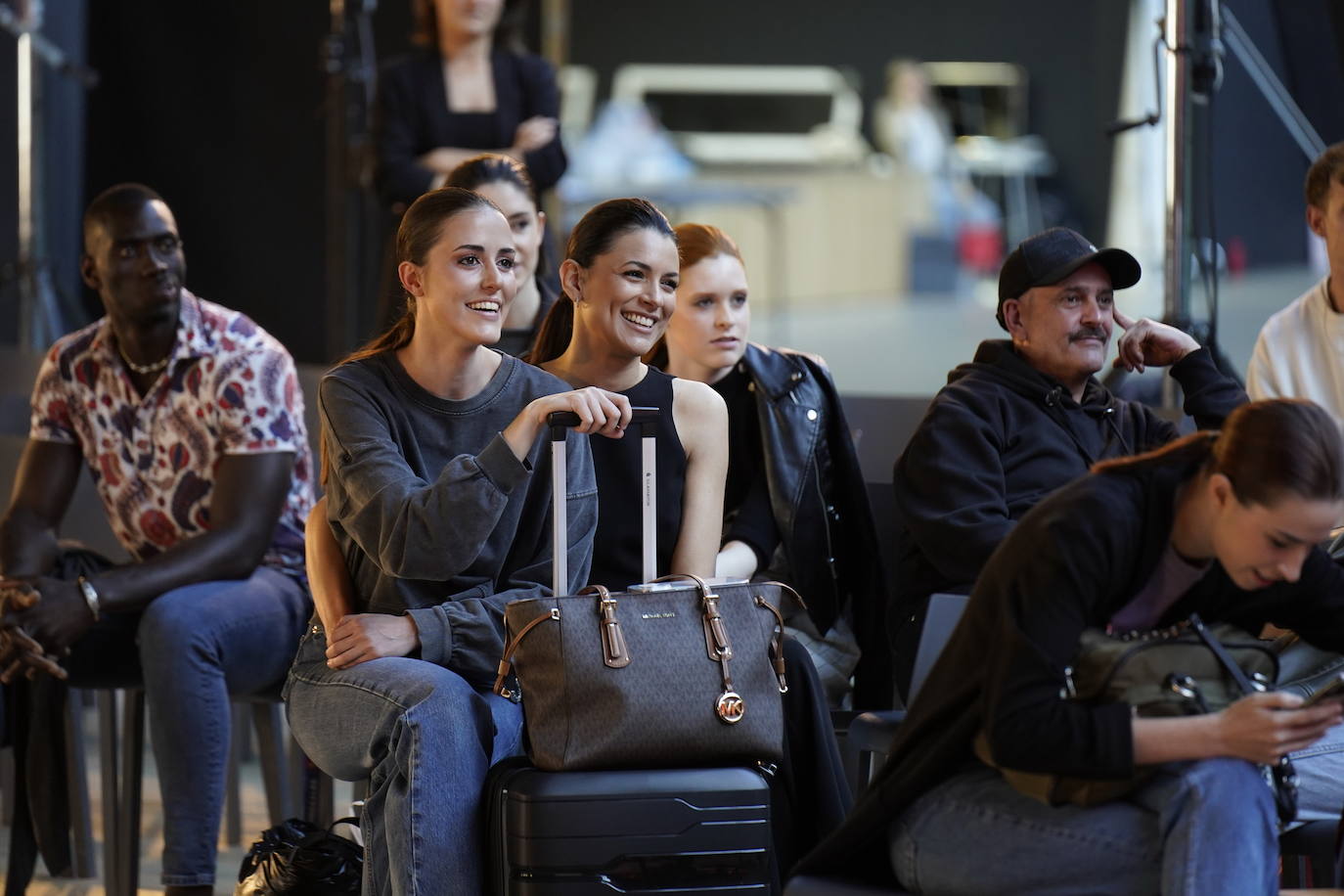 Diez estrellas deslumbran en Balenciaga