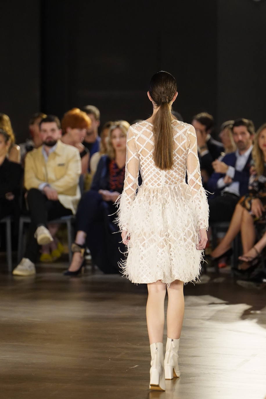 Diez estrellas deslumbran en Balenciaga