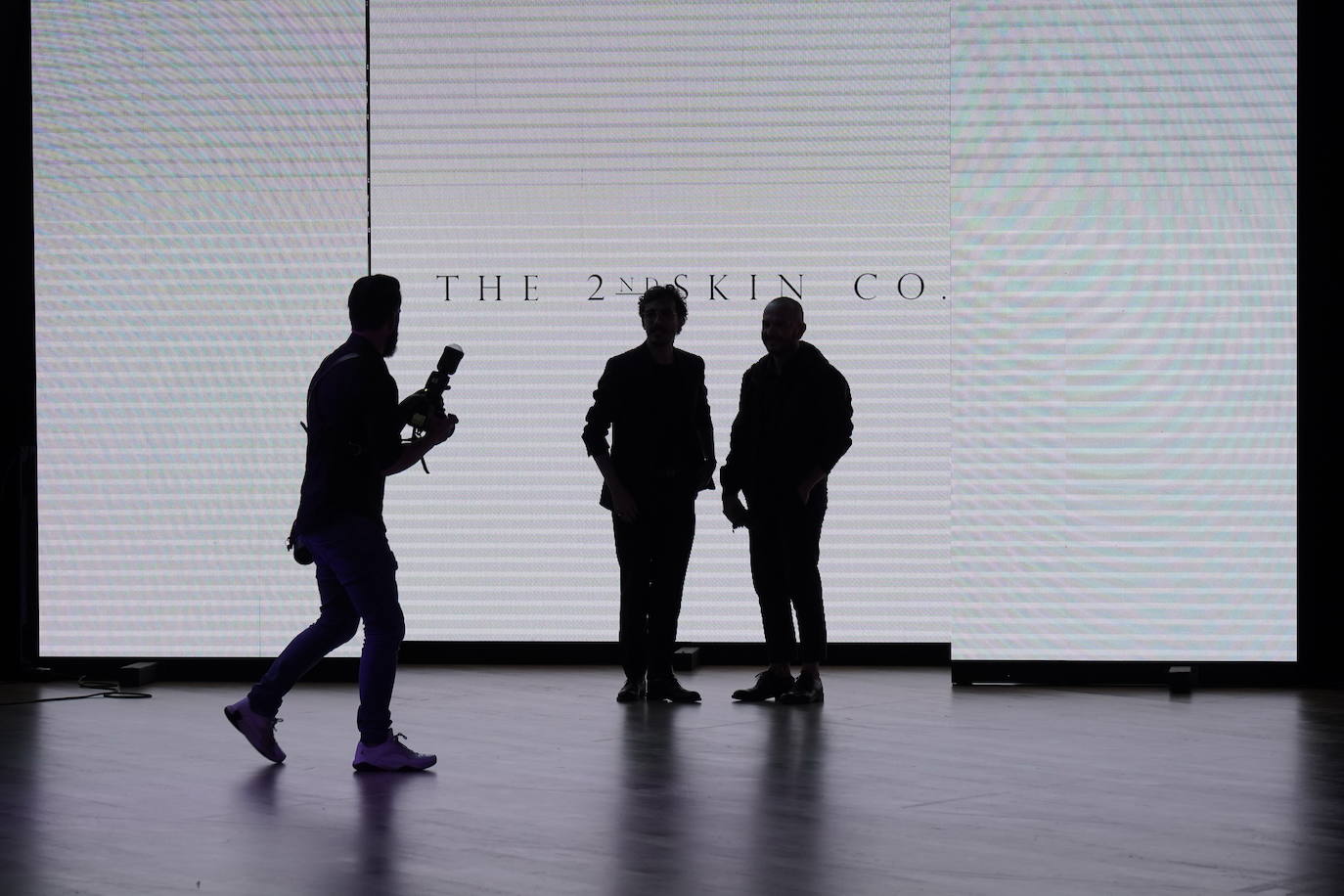 Diez estrellas deslumbran en Balenciaga