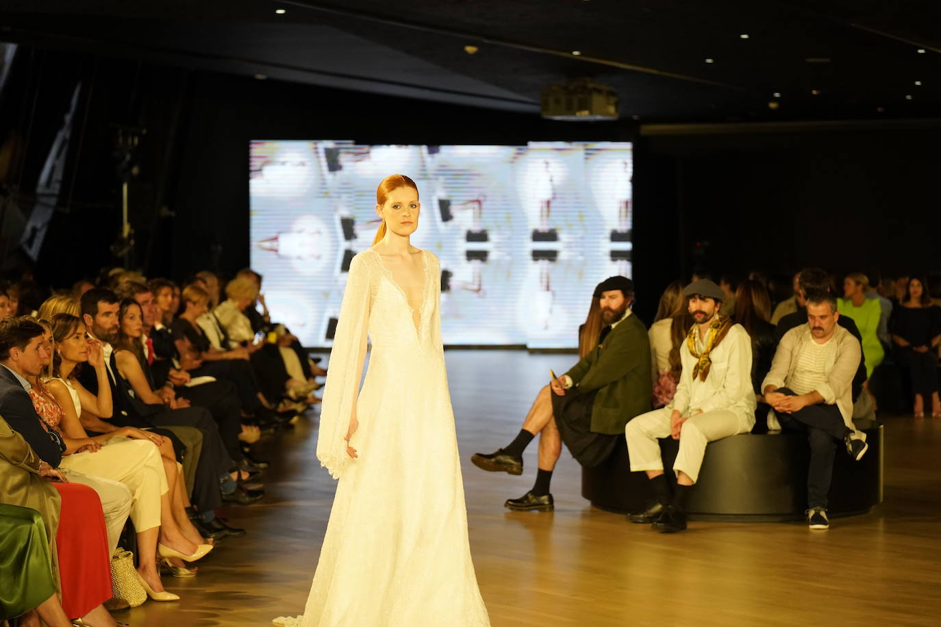 Diez estrellas deslumbran en Balenciaga