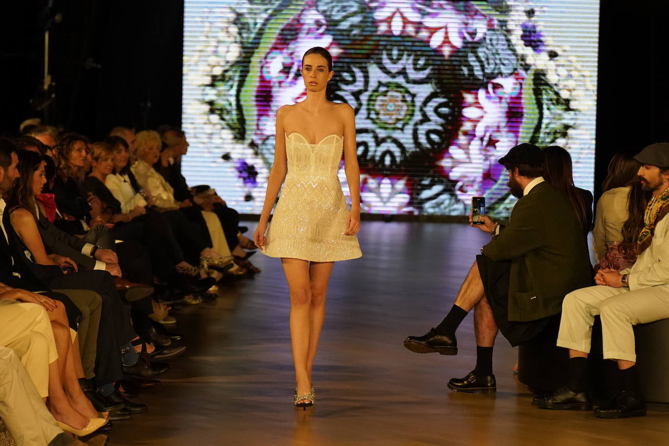 Diez estrellas deslumbran en Balenciaga