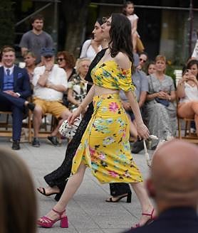 Imagen secundaria 2 - La moda local luce sus mejores galas en Easo