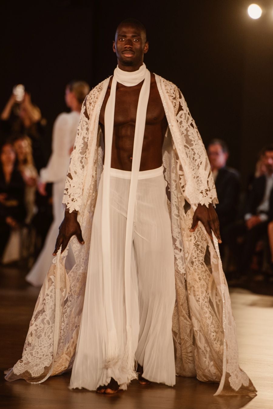 Así ha sido el desfile en el Museo Balenciaga por el décimo aniversario de San Sebastián Moda Festival