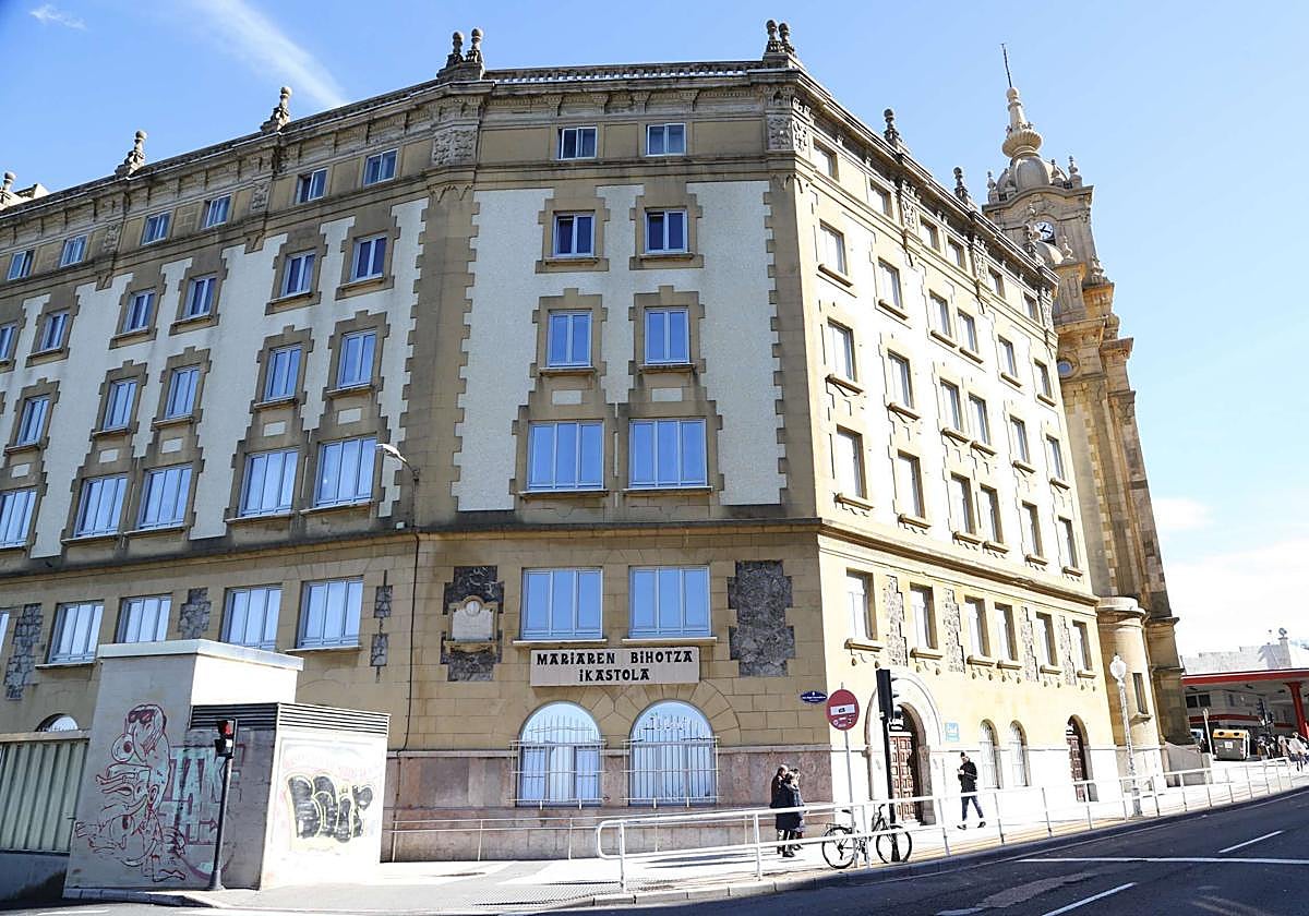 Antiguo colegio Claret, en Gros.