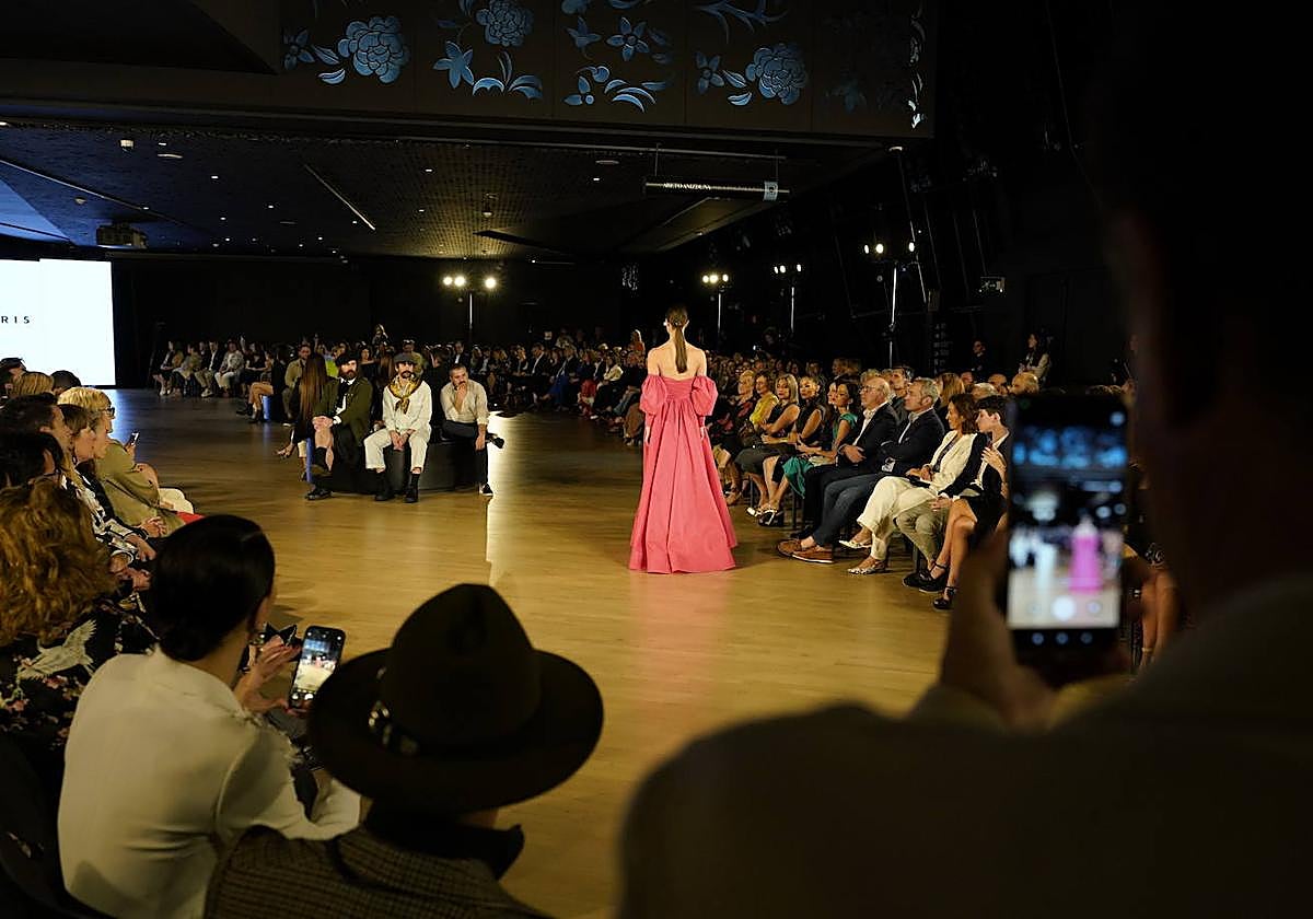 El Museo Balenciaga lució más espectacular que nunca para albergar la Pasarela 10º Aniversario de este evento.