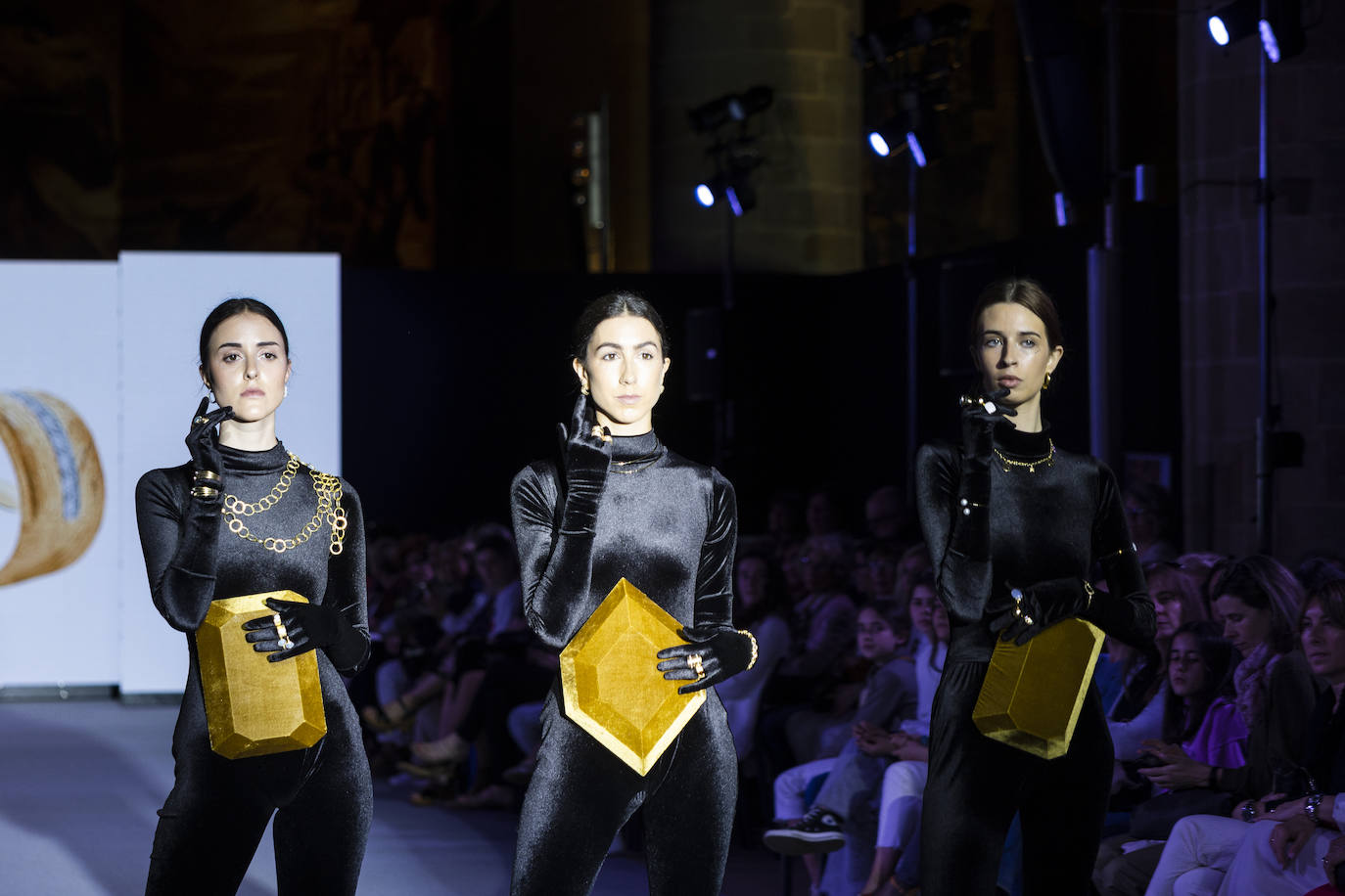 El desfile de Alex Vallejo Joyeros, en imágenes