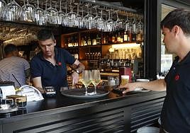 El convenio de Hostelería, uno de los acordados en abril, incluye subidas por encima del IPC.