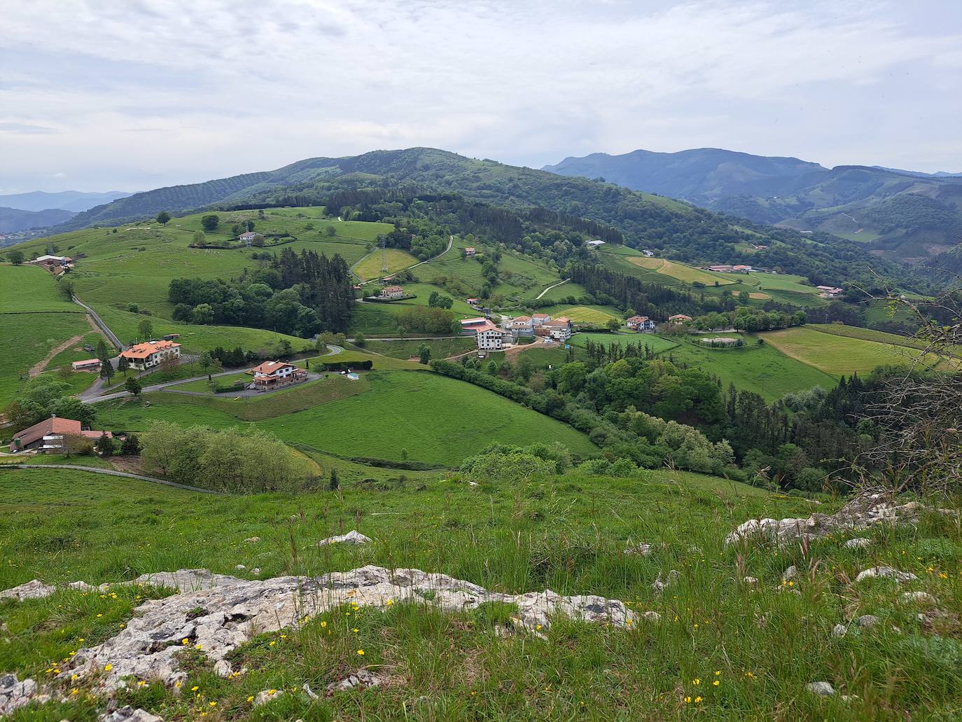 Indamendi, preciosa balconada de Pagoeta