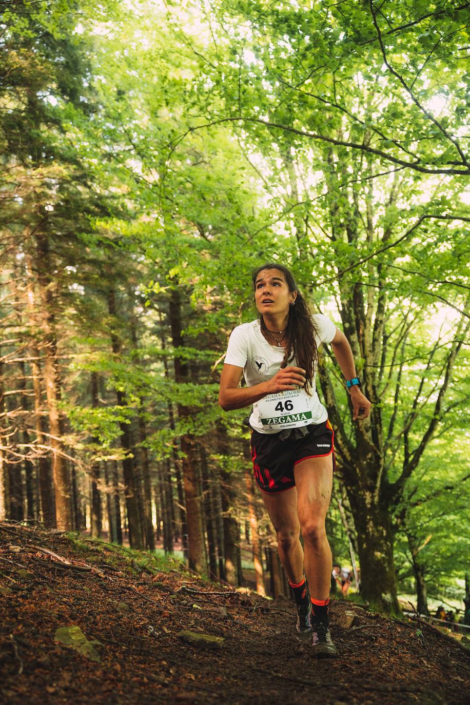 Naiara Irigoien y Jose Antonio Bellido, vencedores en el kilómetro vertical