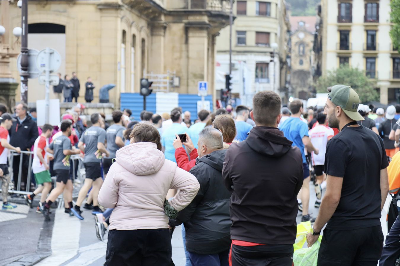 Gran ambiente en la Carrera de Empresas de Donostia
