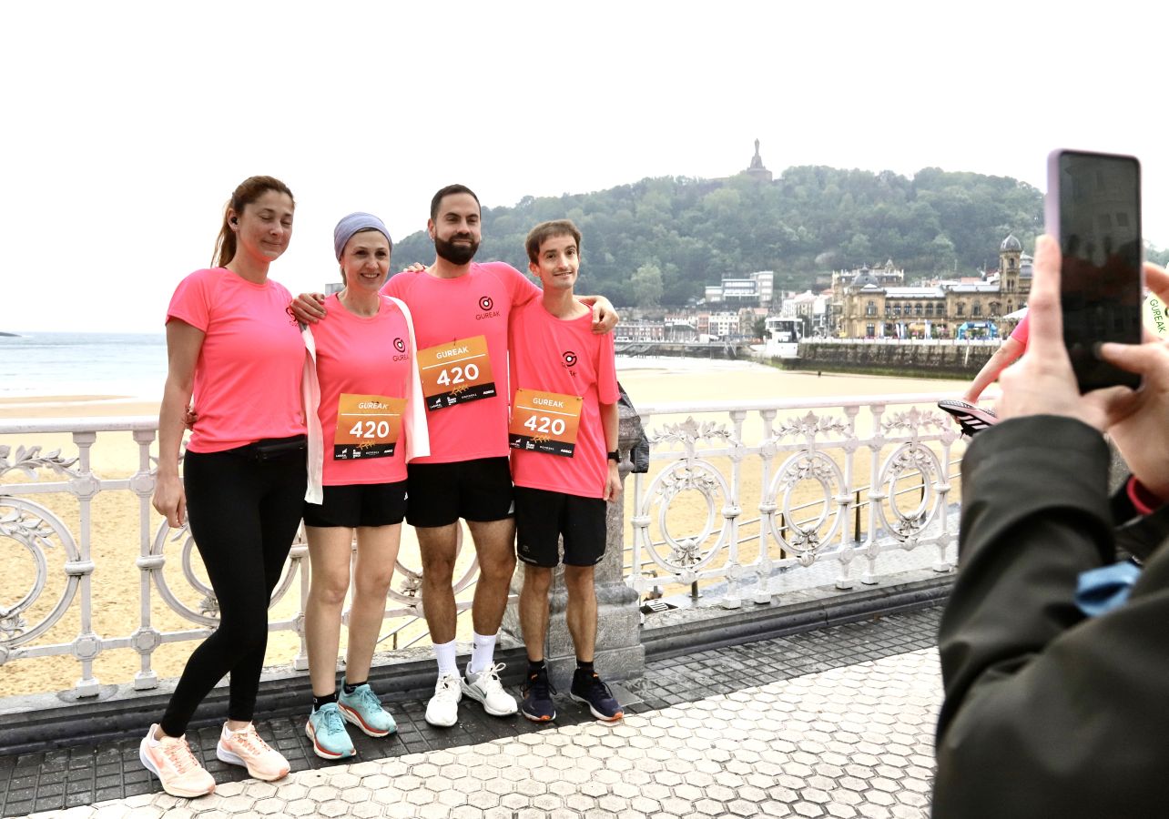 Gran ambiente en la Carrera de Empresas de Donostia