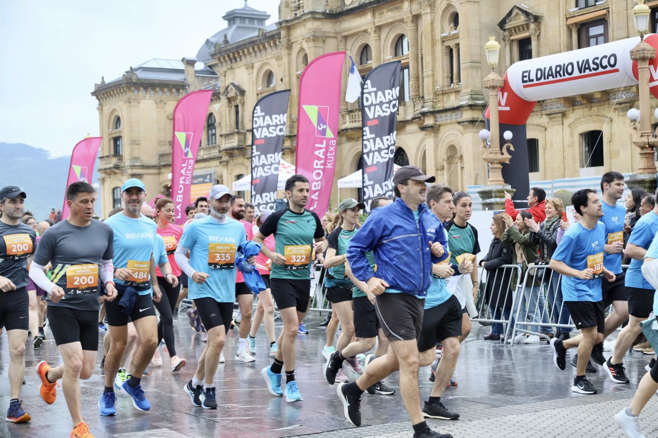 Gran ambiente en la Carrera de Empresas de Donostia