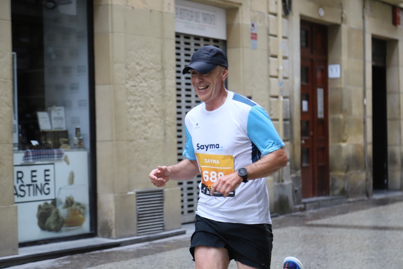 Los corredores, a su paso por la Parte Vieja