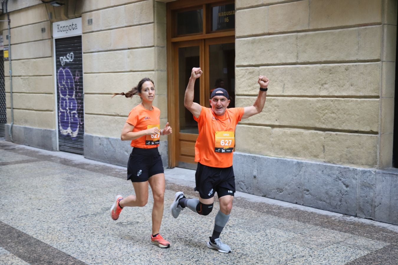 Los corredores, a su paso por la Parte Vieja
