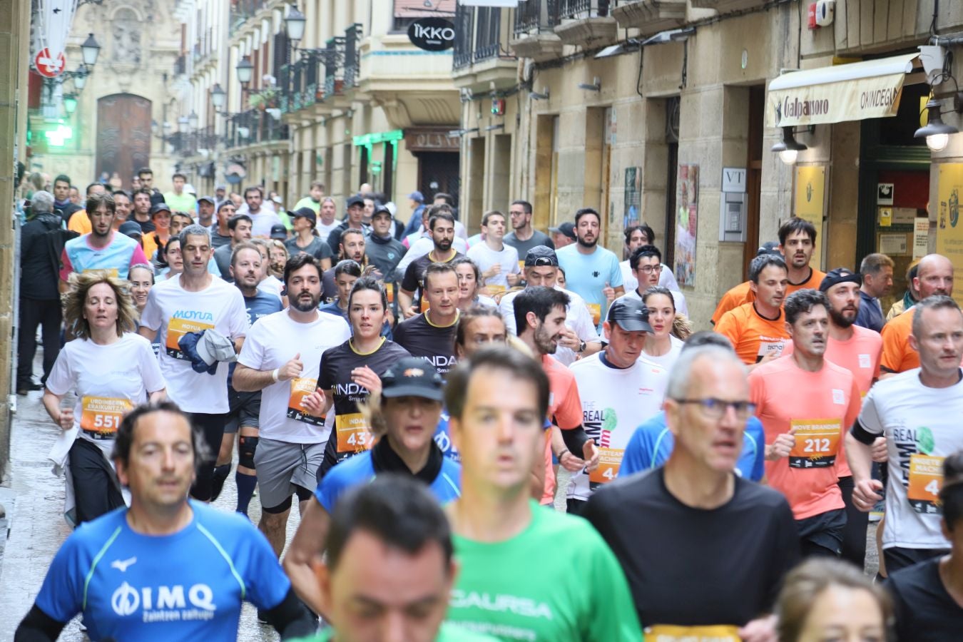 Los corredores, a su paso por la Parte Vieja
