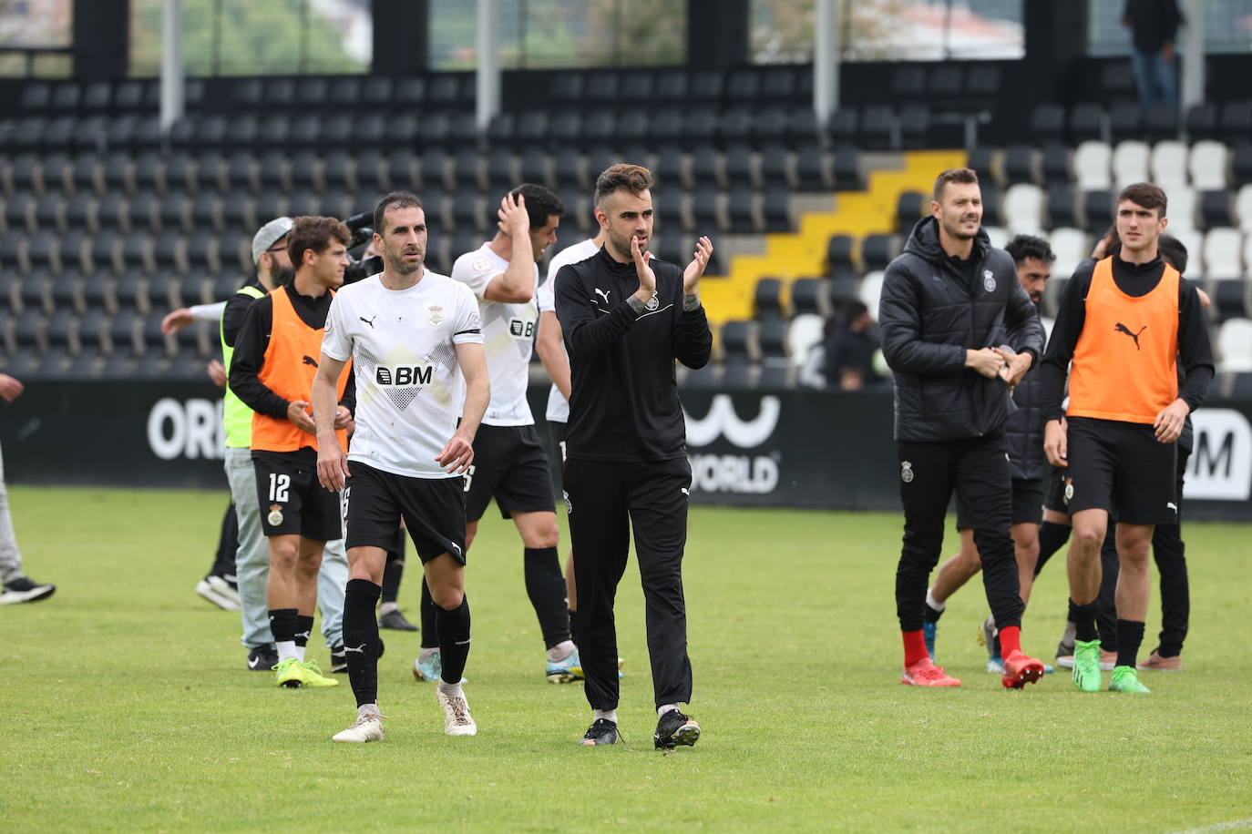 Alain Oyarzun acerca la permanencia al Real Unión