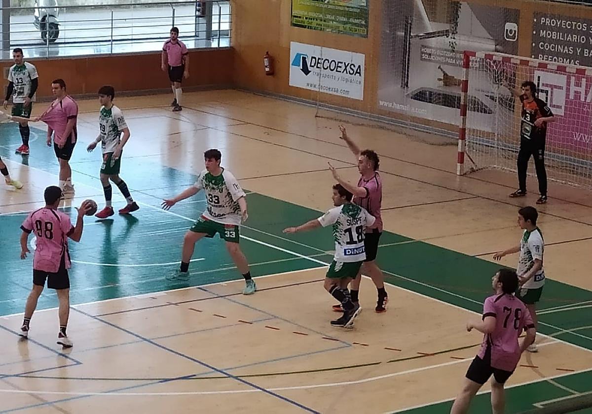 Un momento del encuentro disputado este pasado fin de semana en Hondarribia.