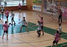 Un momento del encuentro disputado este pasado fin de semana en Hondarribia.