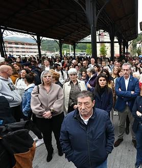 Imagen secundaria 2 - «¡Lourdes, pelearemos para que seas la última!»