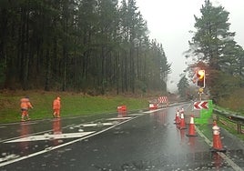 La obra de ensachamiento y rectificación de un tramos de 926 metros de la N-636 comenzaron el 1 de octubre